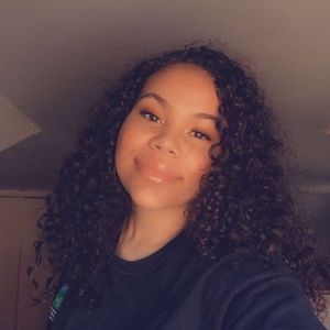 Meet your Posher, Jillian